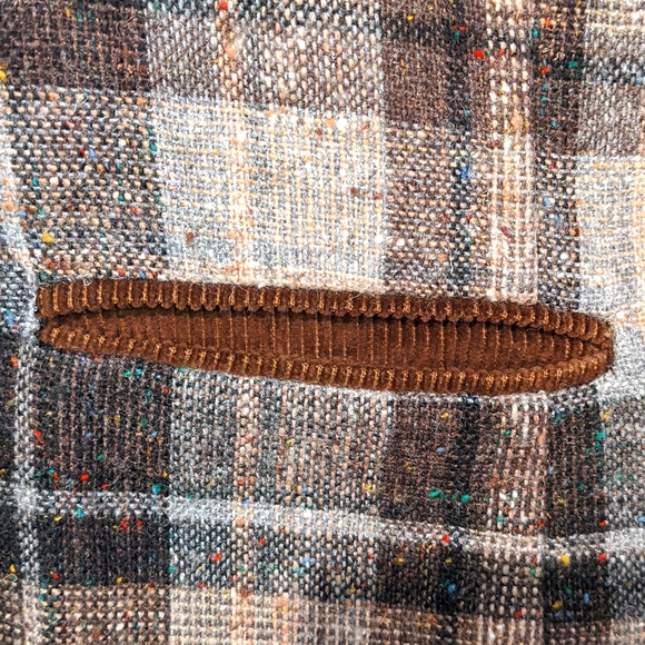 Vintage brown tartan wool blend blazer from Ricki's - Picture 6 of 6